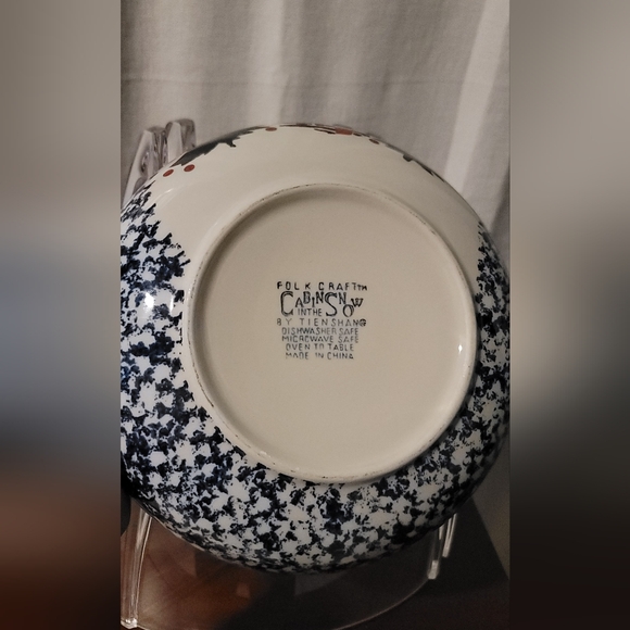 Folk Craft - Spongewear - Tien Shan - Cabin in the Snow - 12 " Covered Crock - Picture 7 of 10